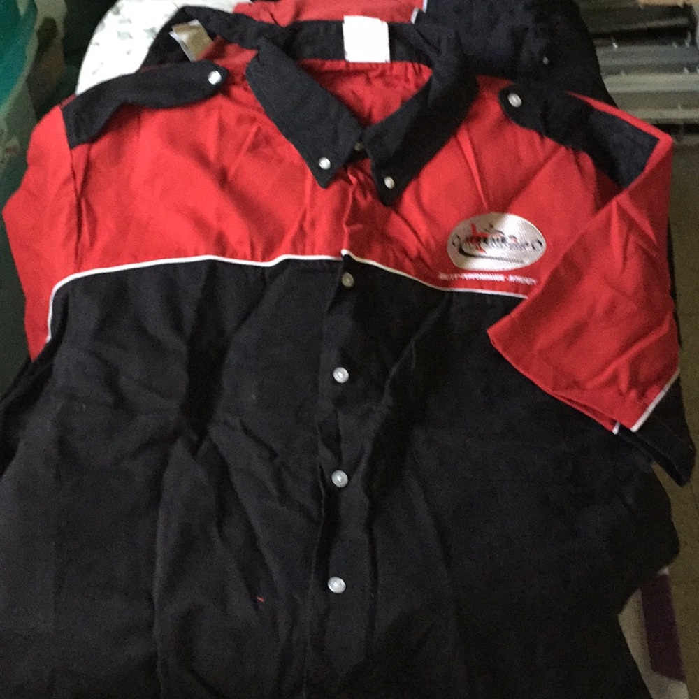 Men’s bowling or race shirt